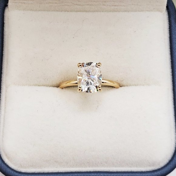14K Yellow Gold 3 carats Radiant Cut Moissanite Engagement Ring - Picture 3 of 13